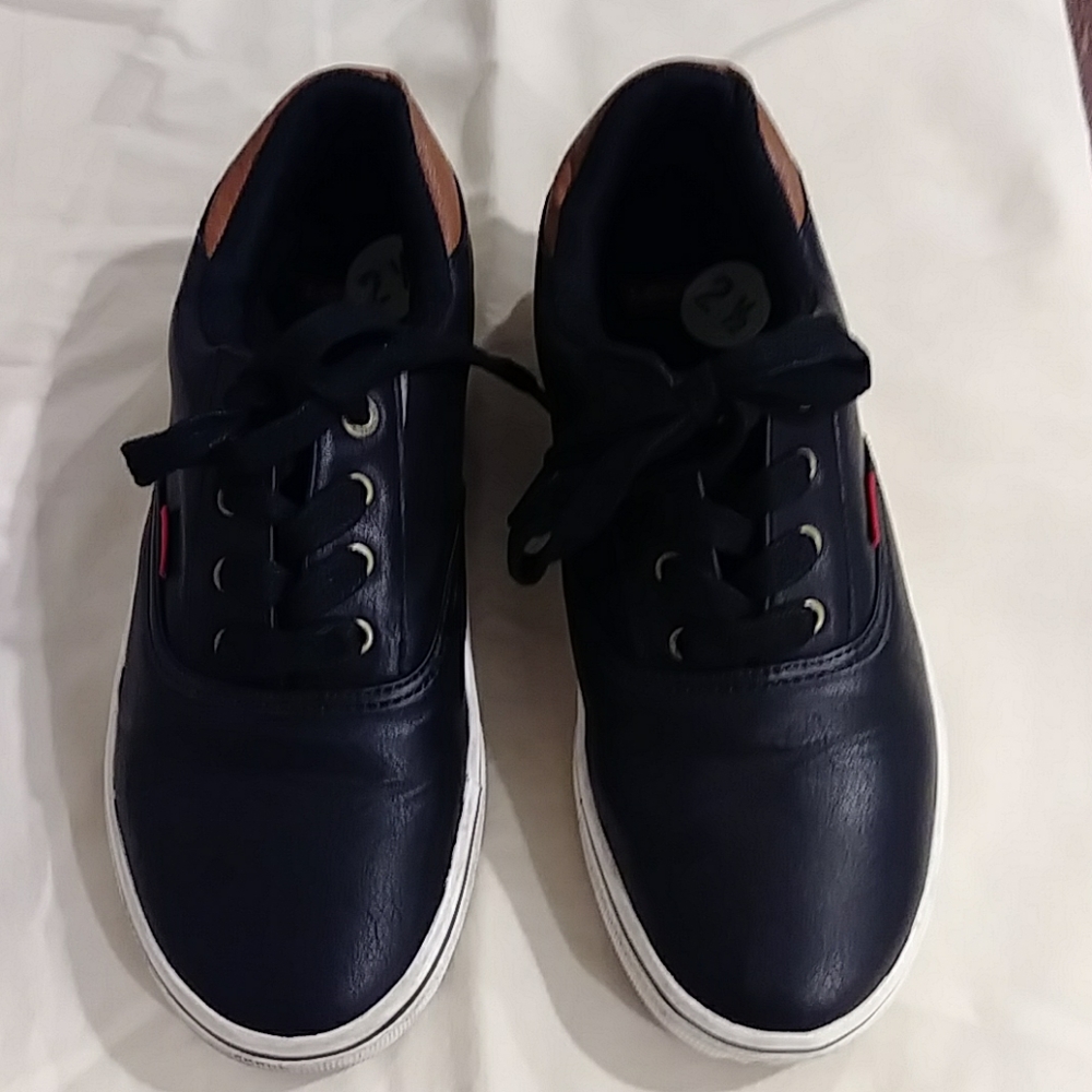 Levi's Black/Tan Levis Sneakers Size 2.5